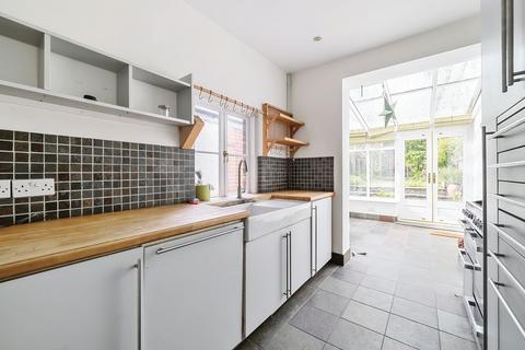3 bedroom terraced house to rent, Fairfield Road, Winchester, SO22