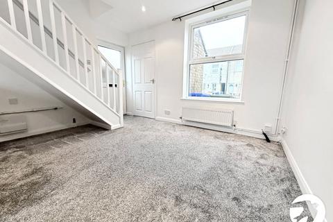 1 bedroom semi-detached house to rent, Shortlands Road, Sittingbourne, Kent, ME10