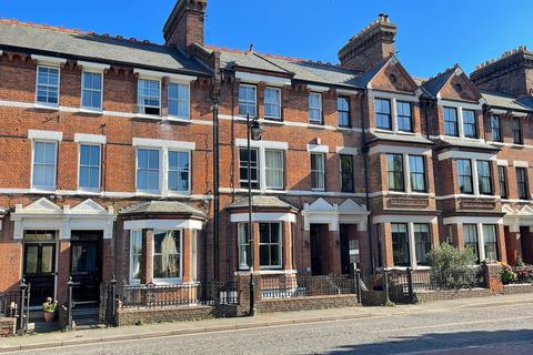 5 bedroom terraced house for sale, South Road, Faversham, ME13