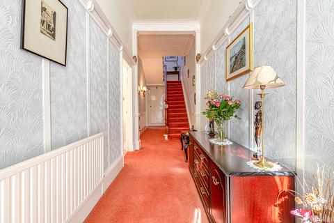 30 Campbell Drive, Bearsden, Glasgow, G61 4NE