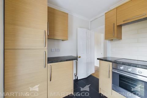 2 bedroom semi-detached bungalow to rent, Croft Road , Balby