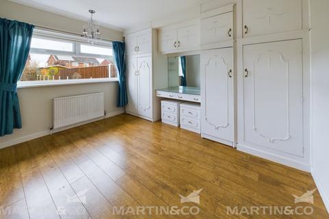 2 bedroom semi-detached bungalow to rent, Croft Road , Balby