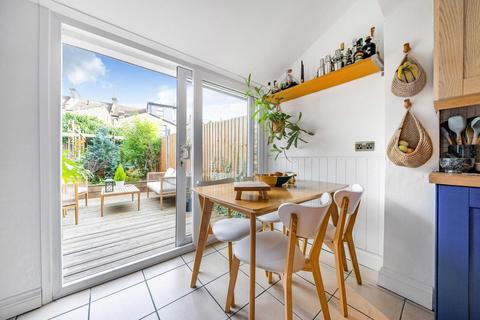 8 Pattenden Road, London, SE6 4NQ