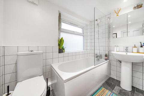 8 Pattenden Road, London, SE6 4NQ