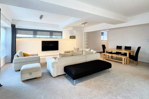 3 bedroom apartment to rent, Breadalbane Street, Edinburgh, Midlothian