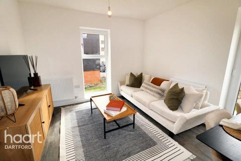 2 bedroom apartment to rent, Brunton Bank, Swanscombe