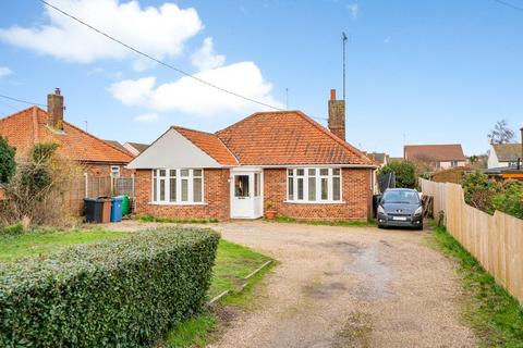 3 bedroom detached bungalow for sale - Gallows Hill, Ipswich IP7