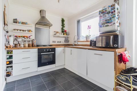 103 Ebbw Vale Road, Irthlingborough, Wellingborough, NN9 5YB