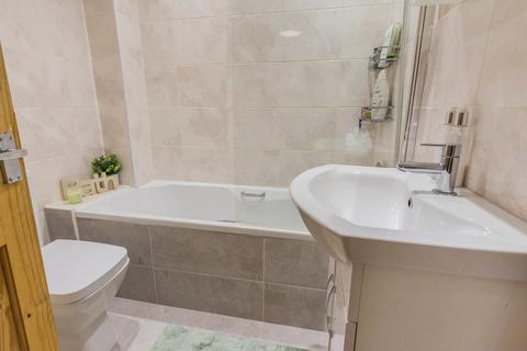 103 Ebbw Vale Road, Irthlingborough, Wellingborough, NN9 5YB