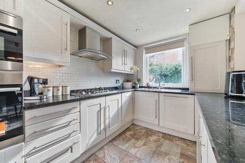 7 Park Hill Close, Carshalton, SM5 3QW