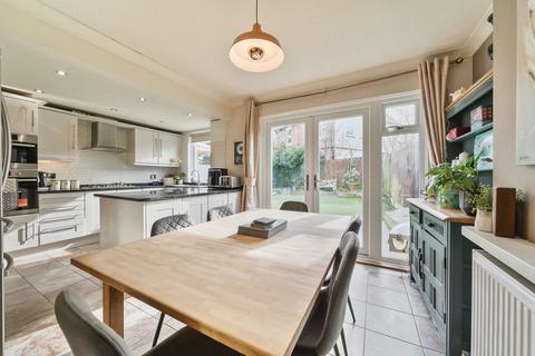 7 Park Hill Close, Carshalton, SM5 3QW