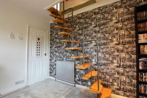 16 Kings Orchard, London, SE9 5TJ