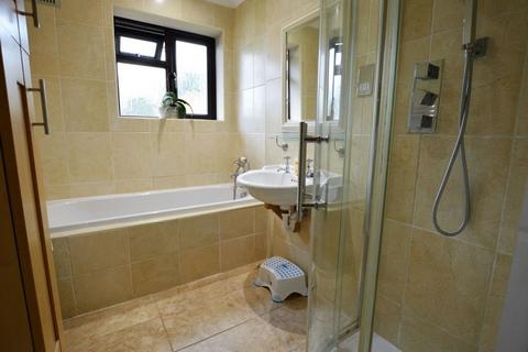 16 Kings Orchard, London, SE9 5TJ