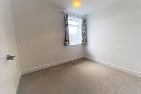 2 bedroom apartment to rent - London Road, Camberley GU17