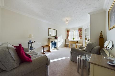 2 bedroom flat for sale, Town Meadows Way, Uttoxeter