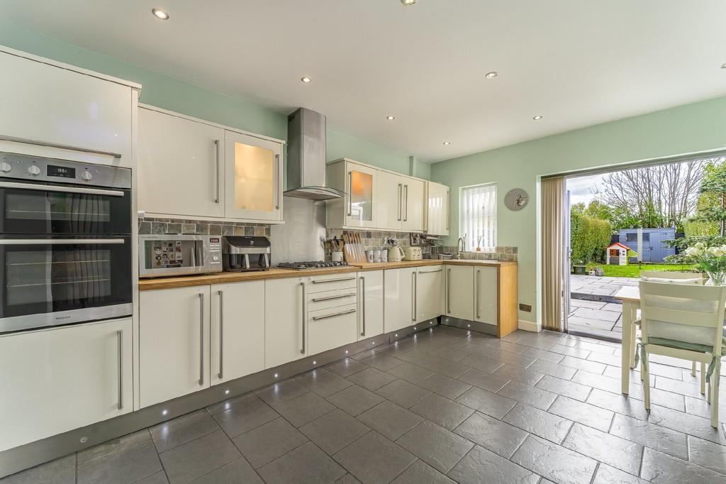 Grimshaw Lane, Ormskirk L39 2 bed terraced house for sale £210,000