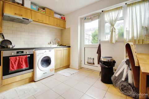 2 bedroom terraced house to rent - Leslie Close, Swindon SN5