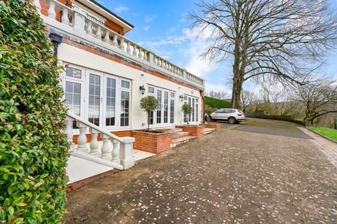 2 bedroom semi-detached bungalow to rent, Rhiwbina, Cardiff