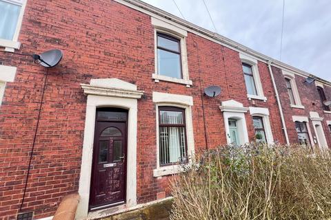 2 bedroom terraced house to rent, Kings Road, Blackburn