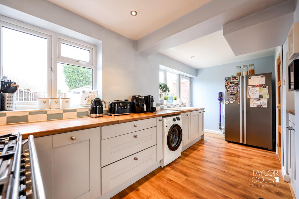 Highcliffe Road, Two Gates 4 bed semidetached house for sale £290,000