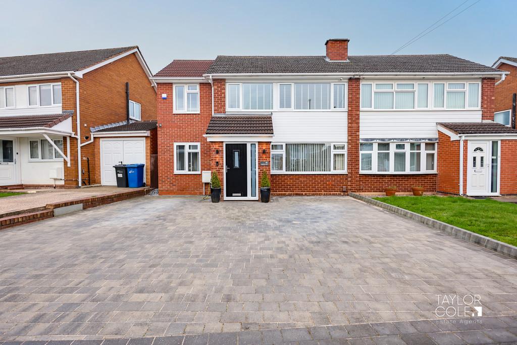 Highcliffe Road, Two Gates 4 bed semidetached house for sale £290,000