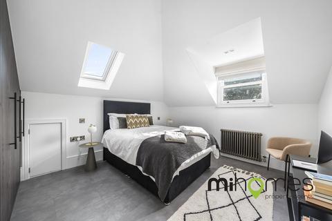 2 bedroom apartment to rent, Brondesbury Road, Kilburn