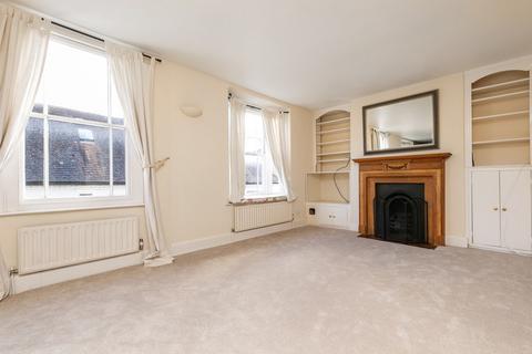 2 bedroom flat to rent - St. Thomas Street, Winchester