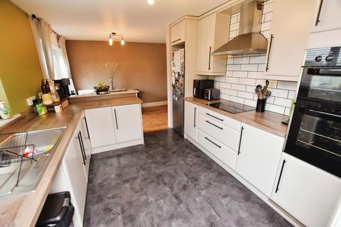 47 Thors Oak, Stanford-le-hope, SS17 7BZ