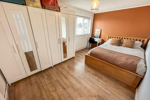 47 Thors Oak, Stanford-le-hope, SS17 7BZ