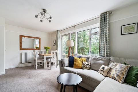 2 bedroom ground floor maisonette for sale - Buxton Drive, Snaresbrook