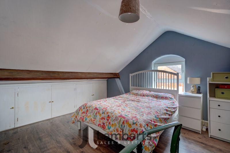 Attic Room/Master