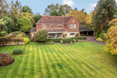 5 bedroom detached house for sale, Meadway, Esher, KT10