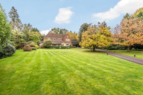 5 bedroom detached house for sale, Meadway, Esher, KT10