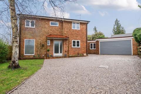 3 bedroom detached house for sale, Alton - views over countryside