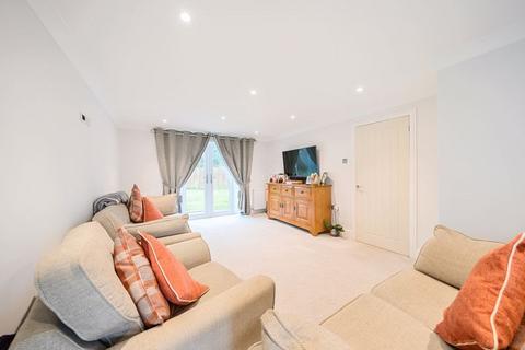 3 bedroom detached house for sale, Alton - views over countryside