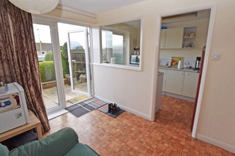 3 bedroom terraced house for sale - Kellynch Close, Alton