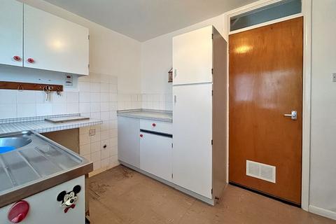 2 bedroom end of terrace house for sale, College Close, Wednesbury