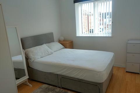 undefined, Double bedsit bedroom Shared Apartment