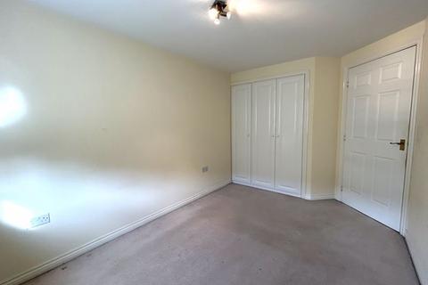 2 bedroom apartment for sale - Ingot Close, Brymbo, Wrexham