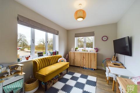 1 Glover Crescent, Arborfield Green, Reading, RG2 9TW