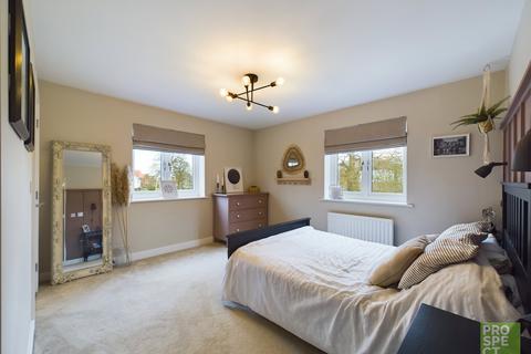 1 Glover Crescent, Arborfield Green, Reading, RG2 9TW