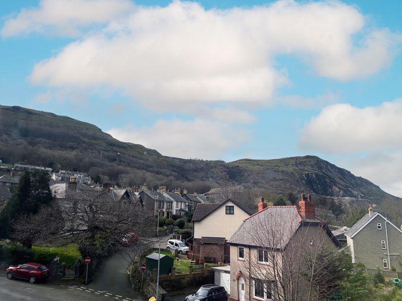 Gilfach Road, Penmaenmawr 4 bed semidetached house for sale £189,500