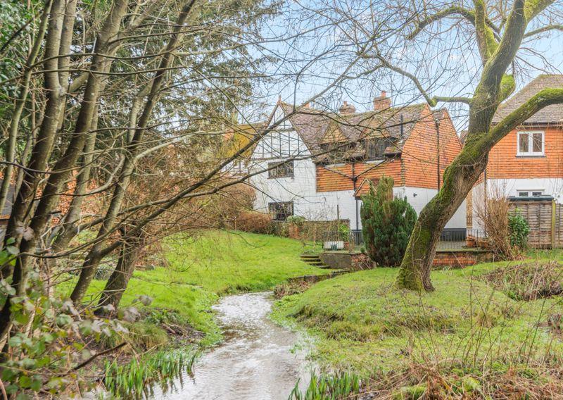 Guildford Road, Abinger Hammer 3 bed detached house for sale £725,000