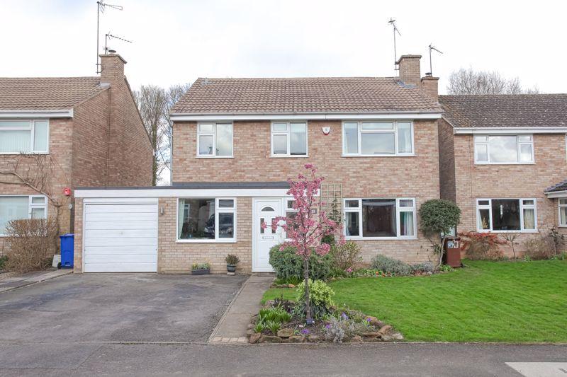 Schofields Way. Bloxham 4 bed detached house for sale £550,000