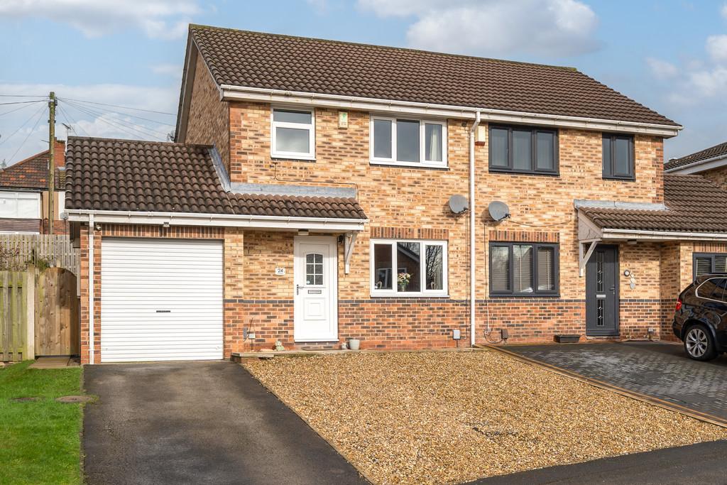 Greenfields, Heckmondwike 3 bed semidetached house for sale £199,950