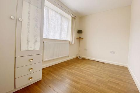 2 bedroom apartment to rent, Lincoln Road, Enfield, EN3