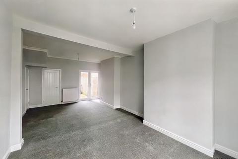 2 bedroom end of terrace house for sale, Melrose Street, Hull, HU3