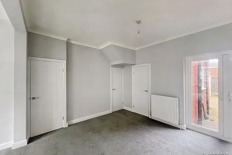 2 bedroom end of terrace house for sale, Melrose Street, Hull, HU3