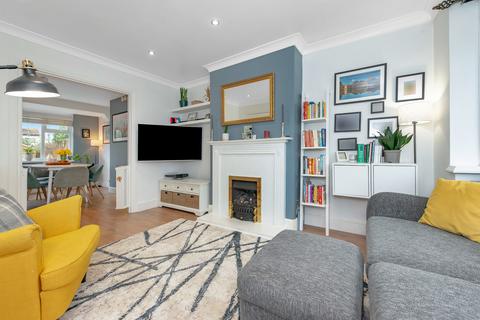 108 Whytecliffe Road North, Purley, CR8 2AS