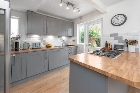108 Whytecliffe Road North, Purley, CR8 2AS